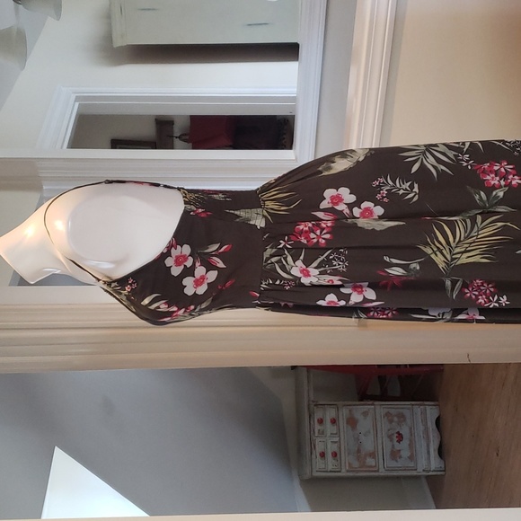 Japna Dress - Picture 5 of 13